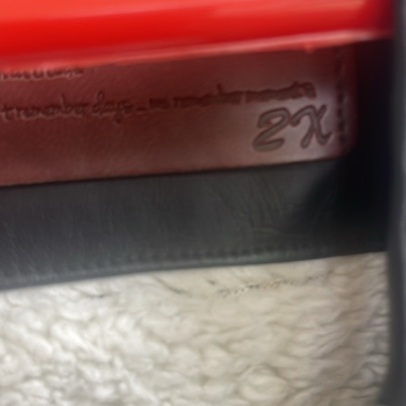 Leather jacket - Picture 6 of 8